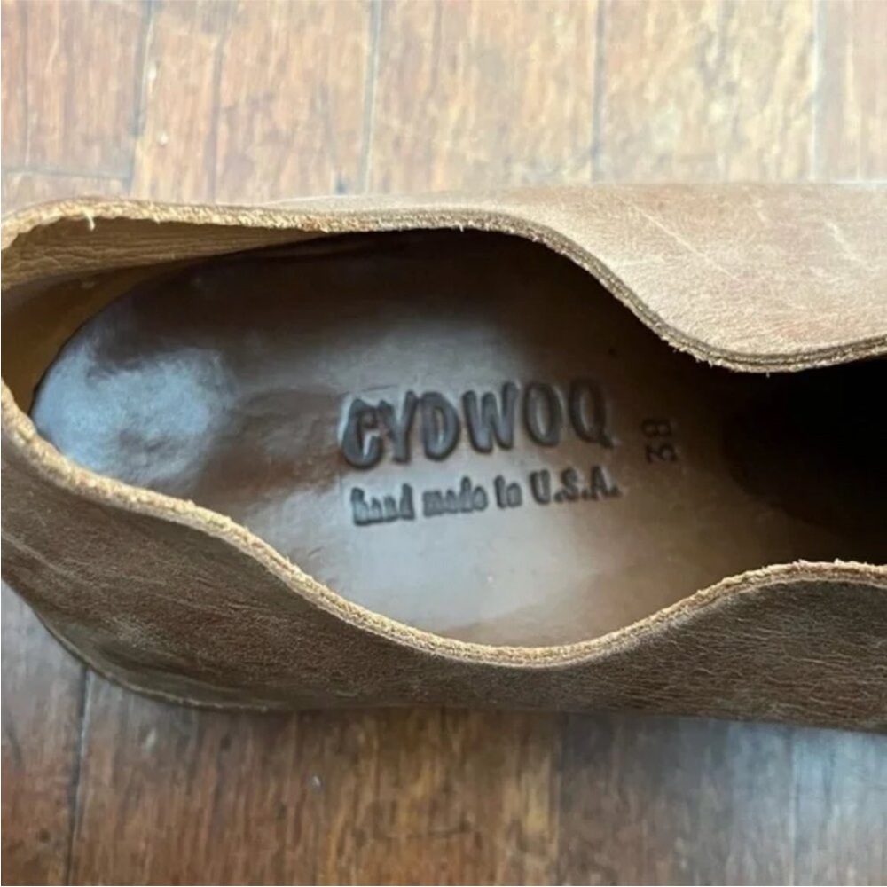 Classic Tan Leather Loafers for Women - Picture 6 of 7